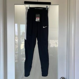 Unisex Nike Dri-fit athletic pants